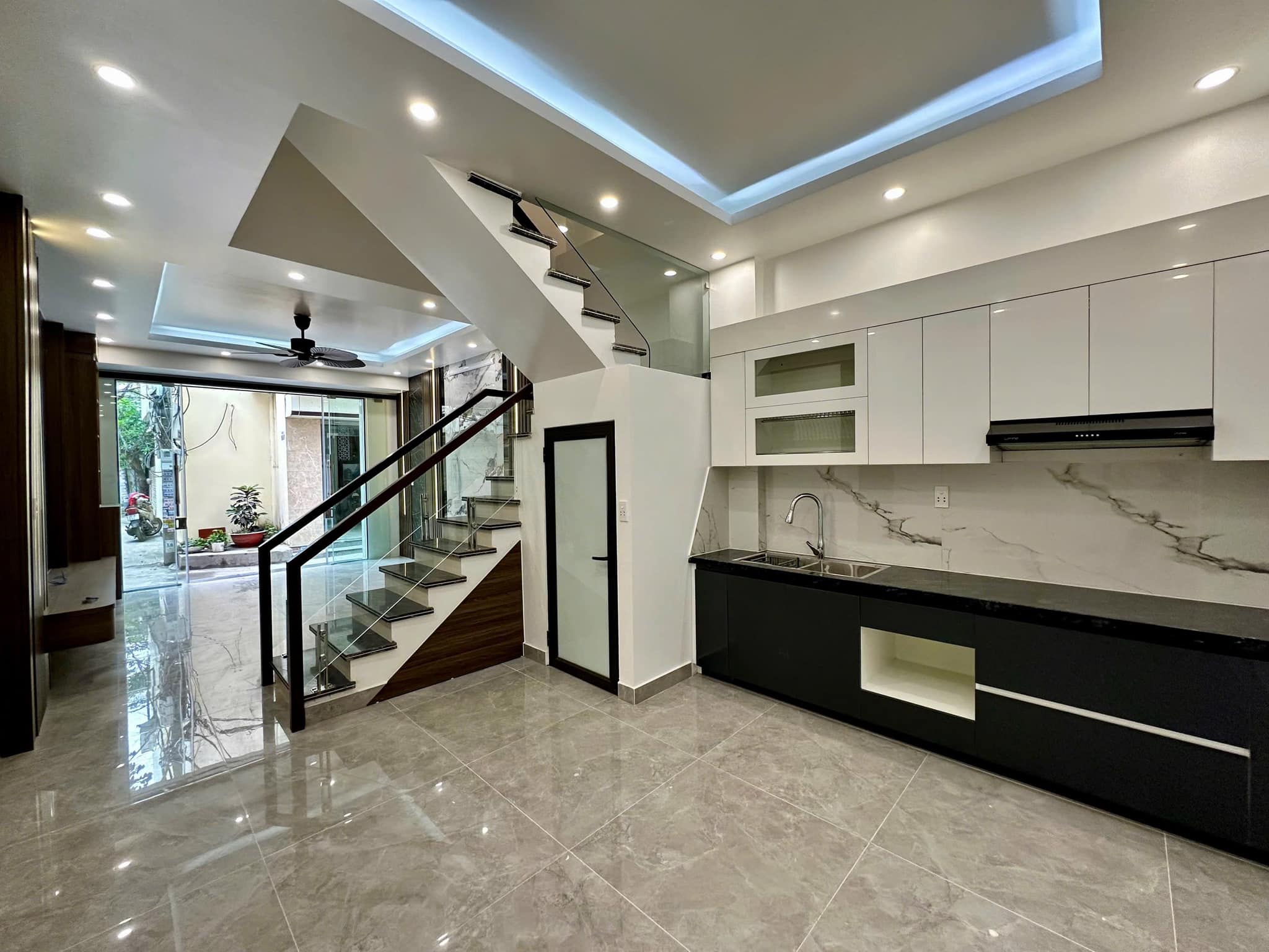 Nhà 4 tầng mới tinh mặt ngõ tuyến 2 Thiên Lôi, giá 3.9 tỉ, gần Hoàng Huy - Ảnh 2