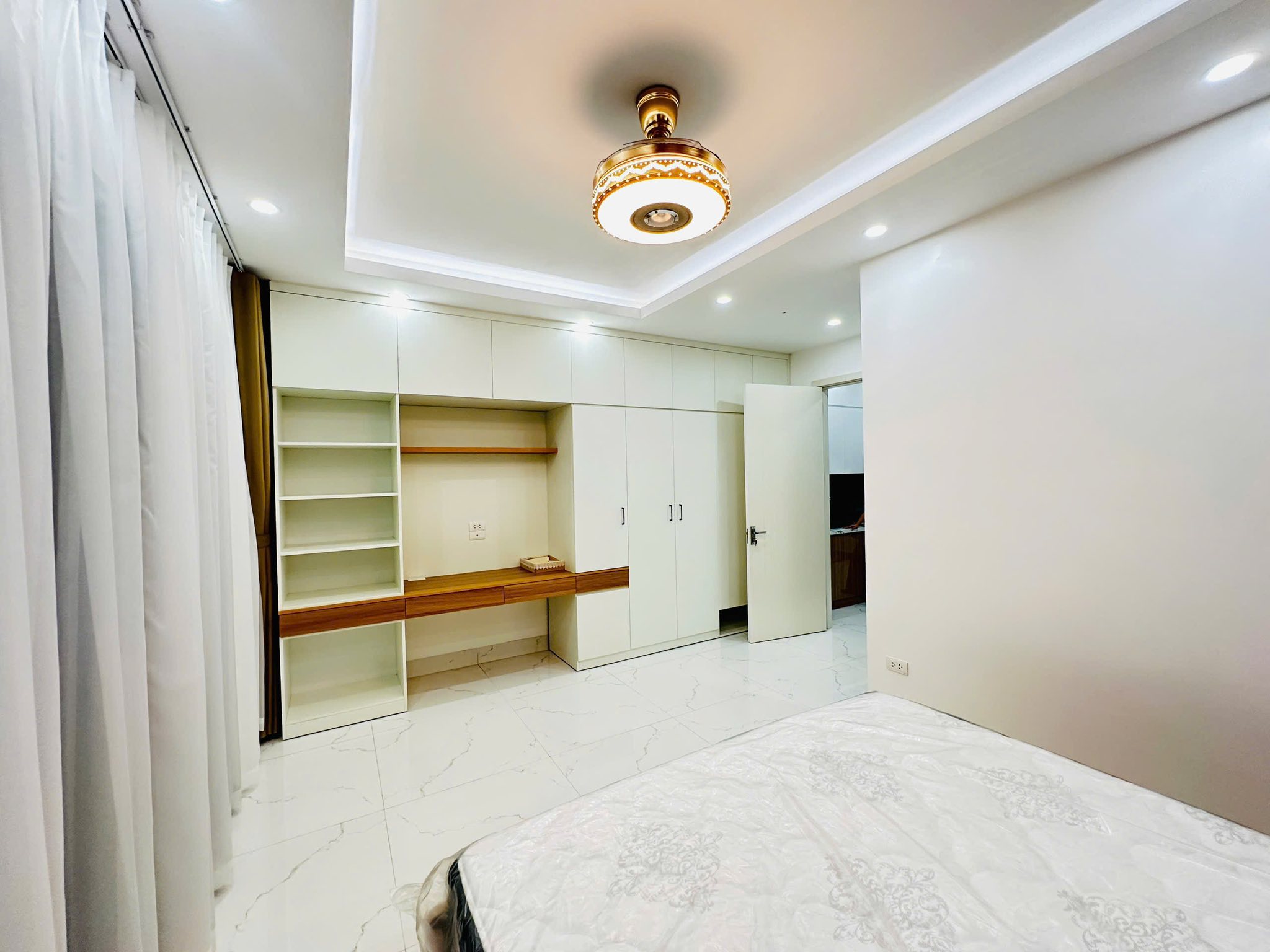 Ô tô Phân lô Thang máy Hoàng Quốc Việt 60m 6T, MT 5m, nhỉnh 25 tỷ - Ảnh 3