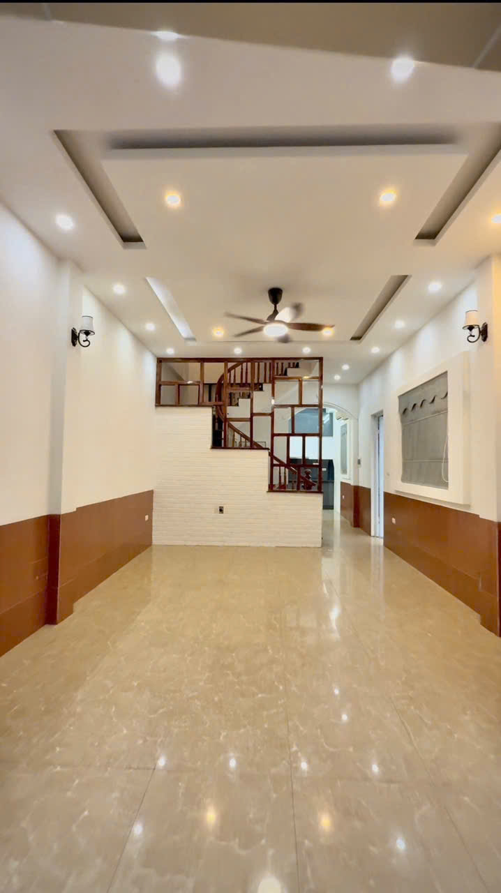 🏡 BÁN NHÀ ĐẸP LÔ GÓC - NGỌC THỤY - 20M RA PHỐ Ô TÔ TRÁNH<br>📍 Ngọc Thụy, Long Biên – 49m² × 4T × - Ảnh chính