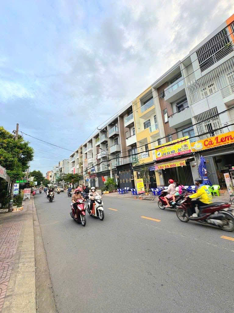 🚀🚀 BÁN CĂN GỐC KỀ CÔNG VIÊN SIÊU HIẾM - KHU TÊN LỬA - 4 TẦNG MỚI ĐẸP - 8×20 - 160m² - ĐƯỜNG NHỰA - Ảnh 2
