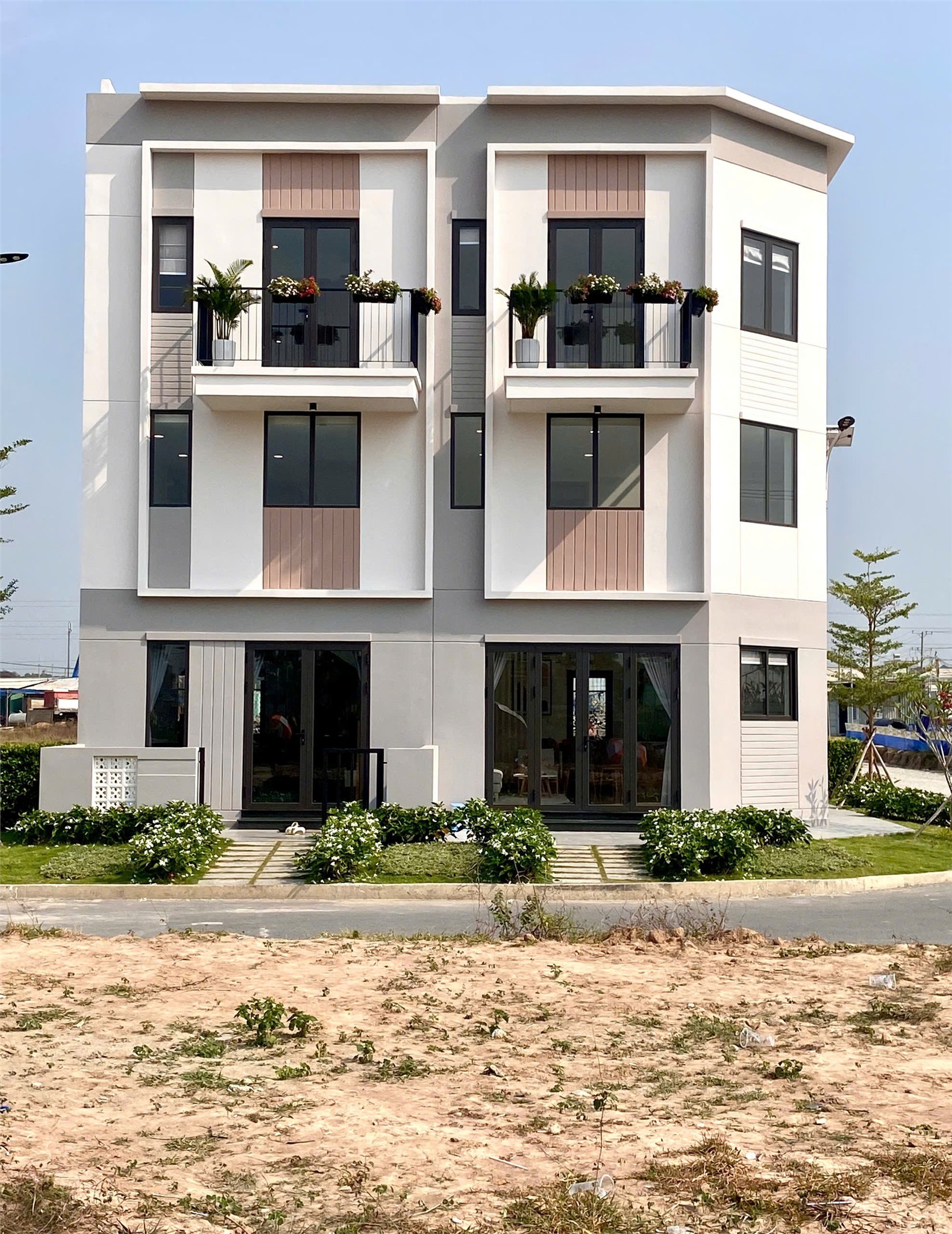 Nhà Phố Hoàn Thiện Nội Thất, Trả Trước 789 Triệu – Sống Ngay K-Home - Ảnh chính