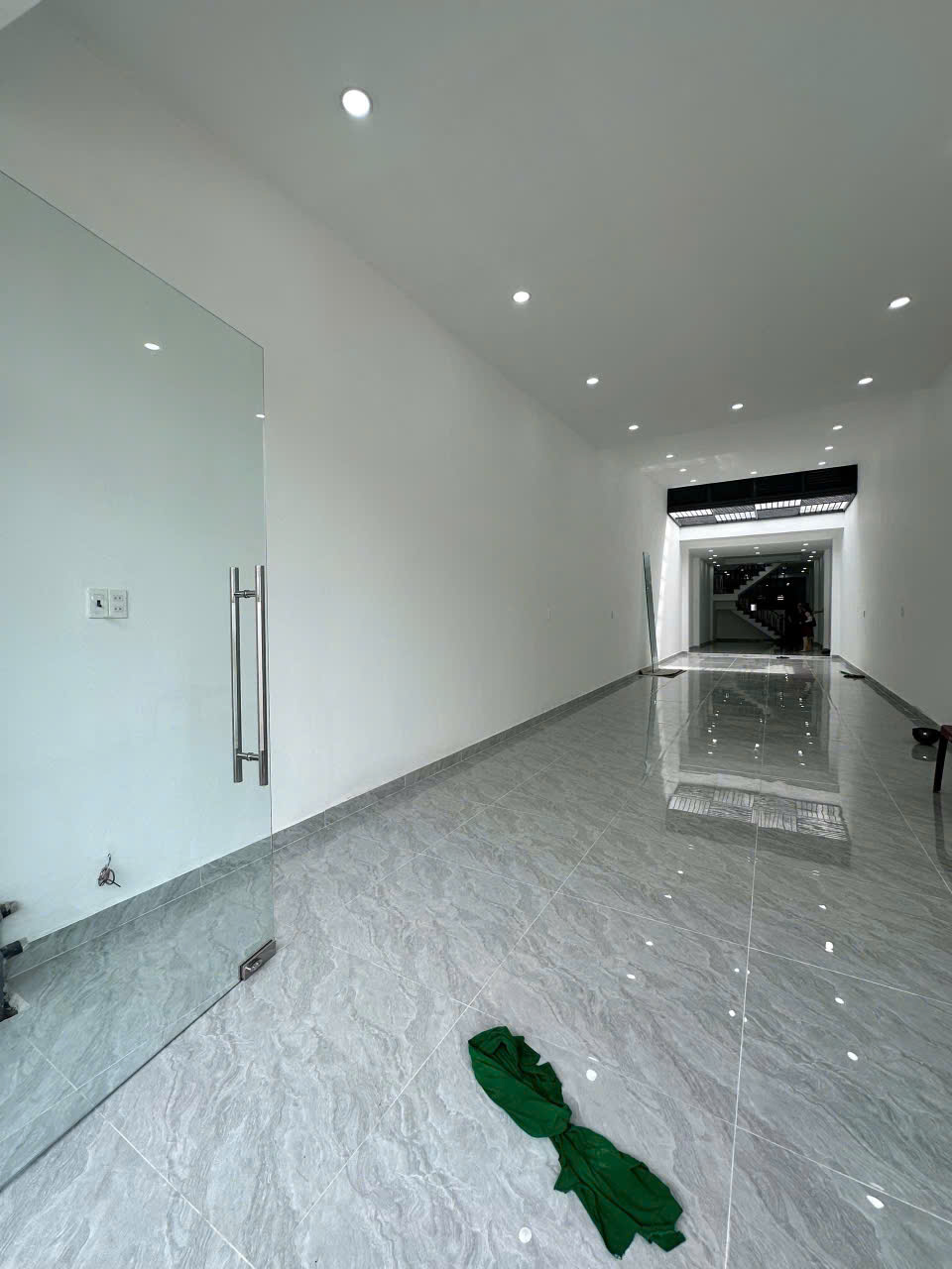 BÁN NHÀ MẶT TIỀN ĐƯỜNG BÙI VĂN NGỮ – HÓC MÔN – DIỆN TÍCH KHỦNG 4.1 x 52m – NHÀ MỚI CHƯA QUA SỬ DỤNG - Ảnh 1