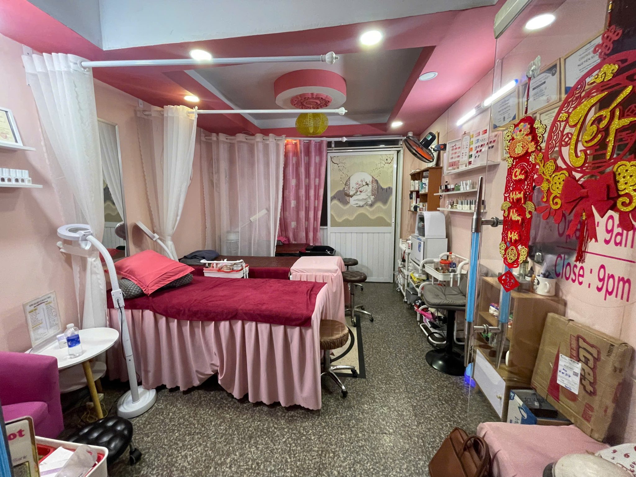 Quận Phú Nhuận ! CHỐT NHANH ! SANG RẺ SPA – GỘI , MB thuê 5 tr/ tháng, Tel : 0907304403 ( Chính - Ảnh chính