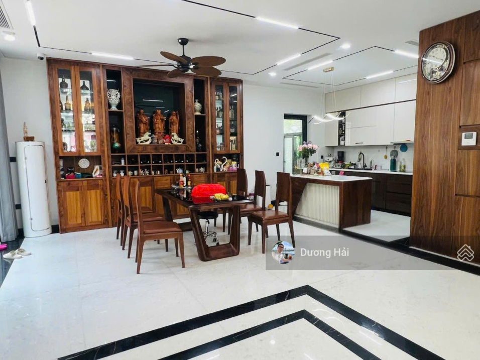 Bán nhà mặt phố gần Hoàng Quốc Việt - Nguyễn Phong Sắc vỉa hè 75m2 5 tầng thang máy - Ảnh 3