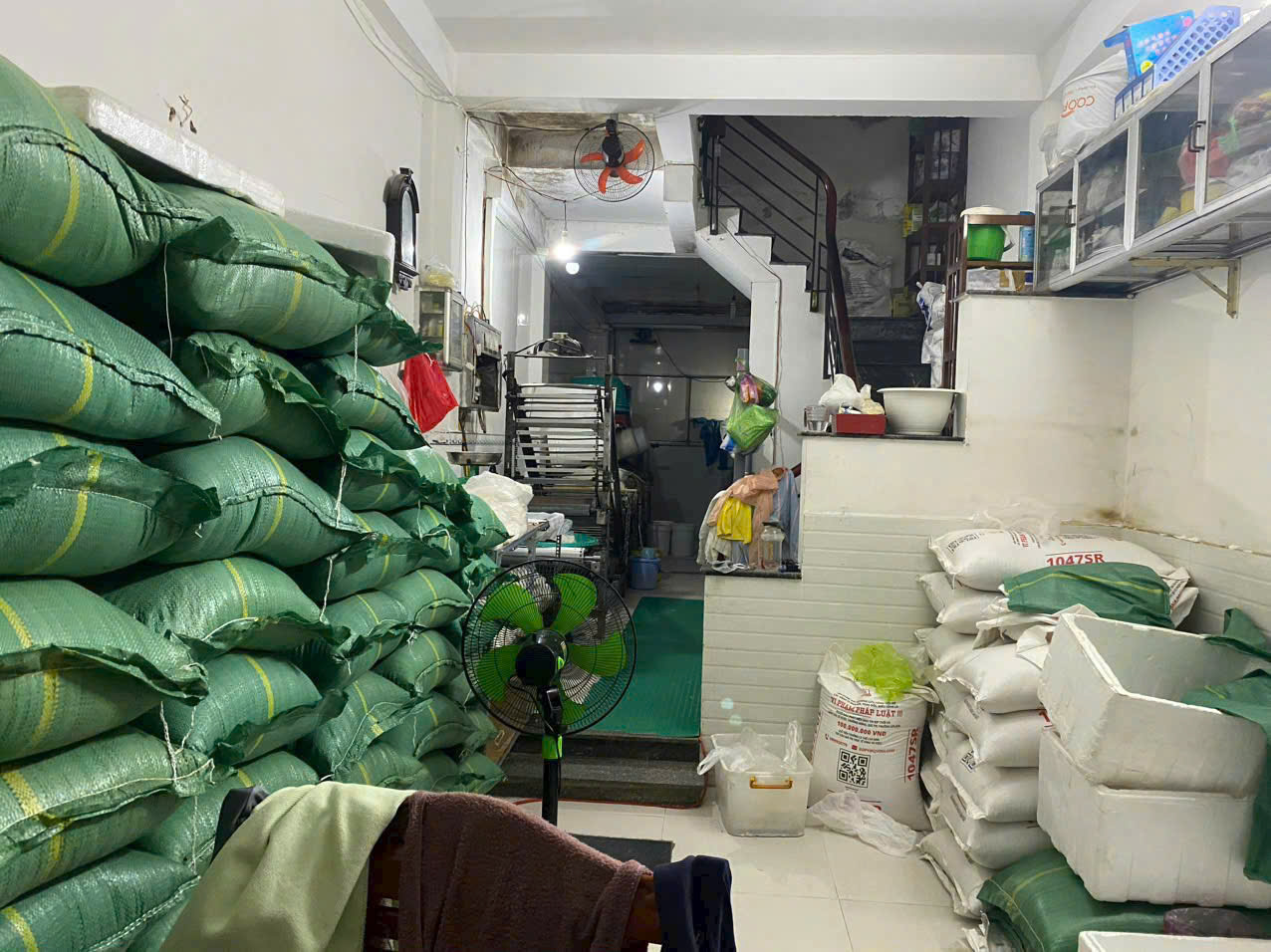 Bán nhà 2 tầng full nội thất mặt tiền đường Trương Định - Vạn Thạnh - Nha Trang - Ảnh 1