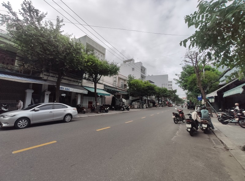 ♣ Mặt Tiền Núi Thành, 230m2, ngang 8.2m, ngay khu Đại Học, KINH DOANH Cực Tốt, giá đầu tư - Ảnh 2