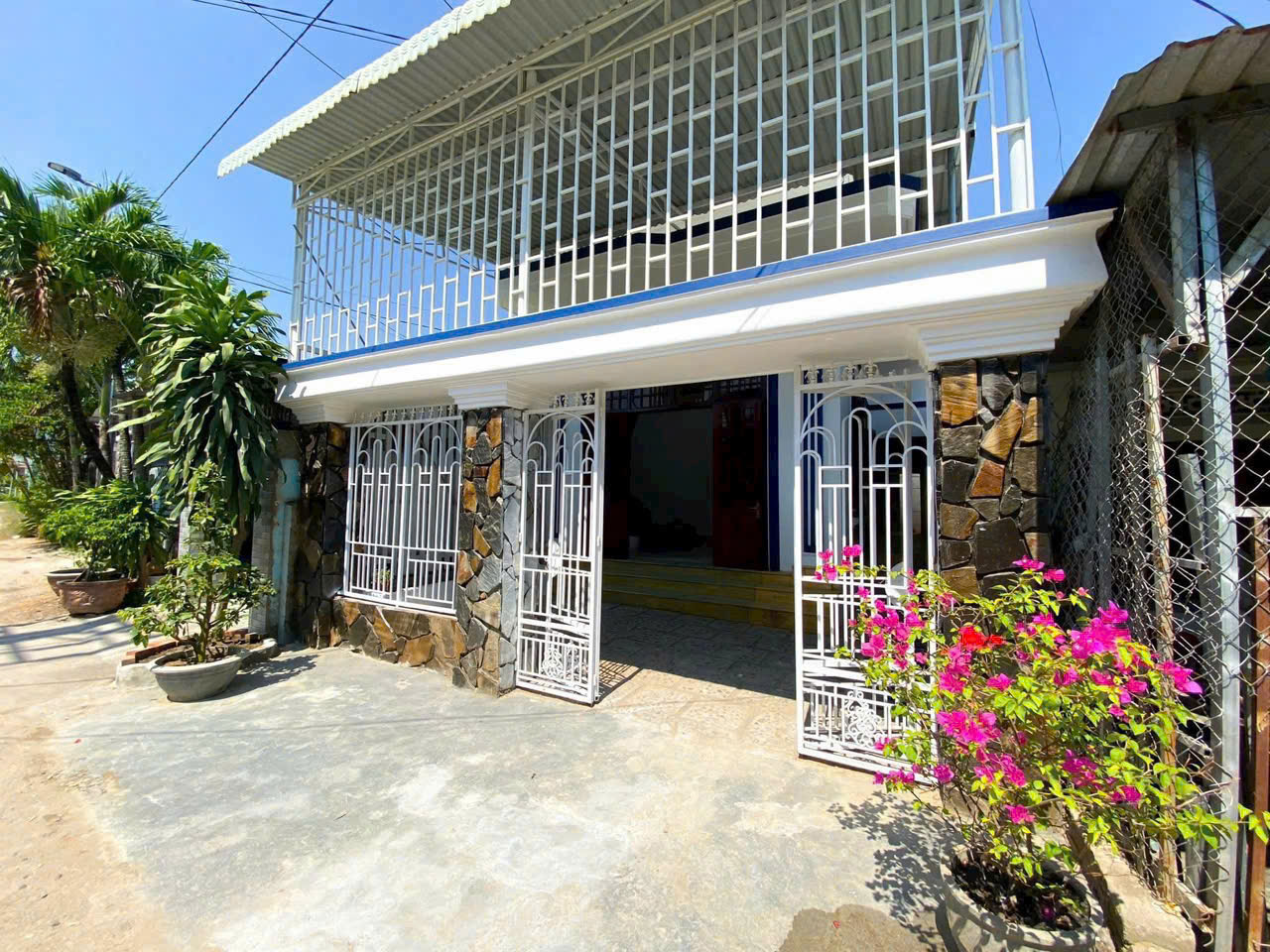 Bán nhà đường Cây Duối- Diên An cách đường 23/10 chỉ 50m. Nhà mặt tiền phù hợp kinh doanh buôn bán - Ảnh 3
