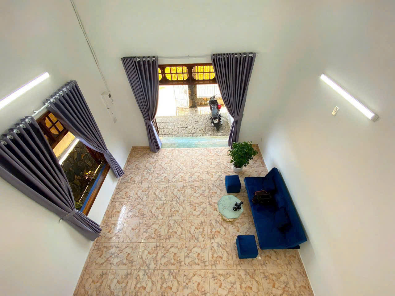 Bán nhà đường Cây Duối- Diên An cách đường 23/10 chỉ 50m. Nhà mặt tiền phù hợp kinh doanh buôn bán - Ảnh 2