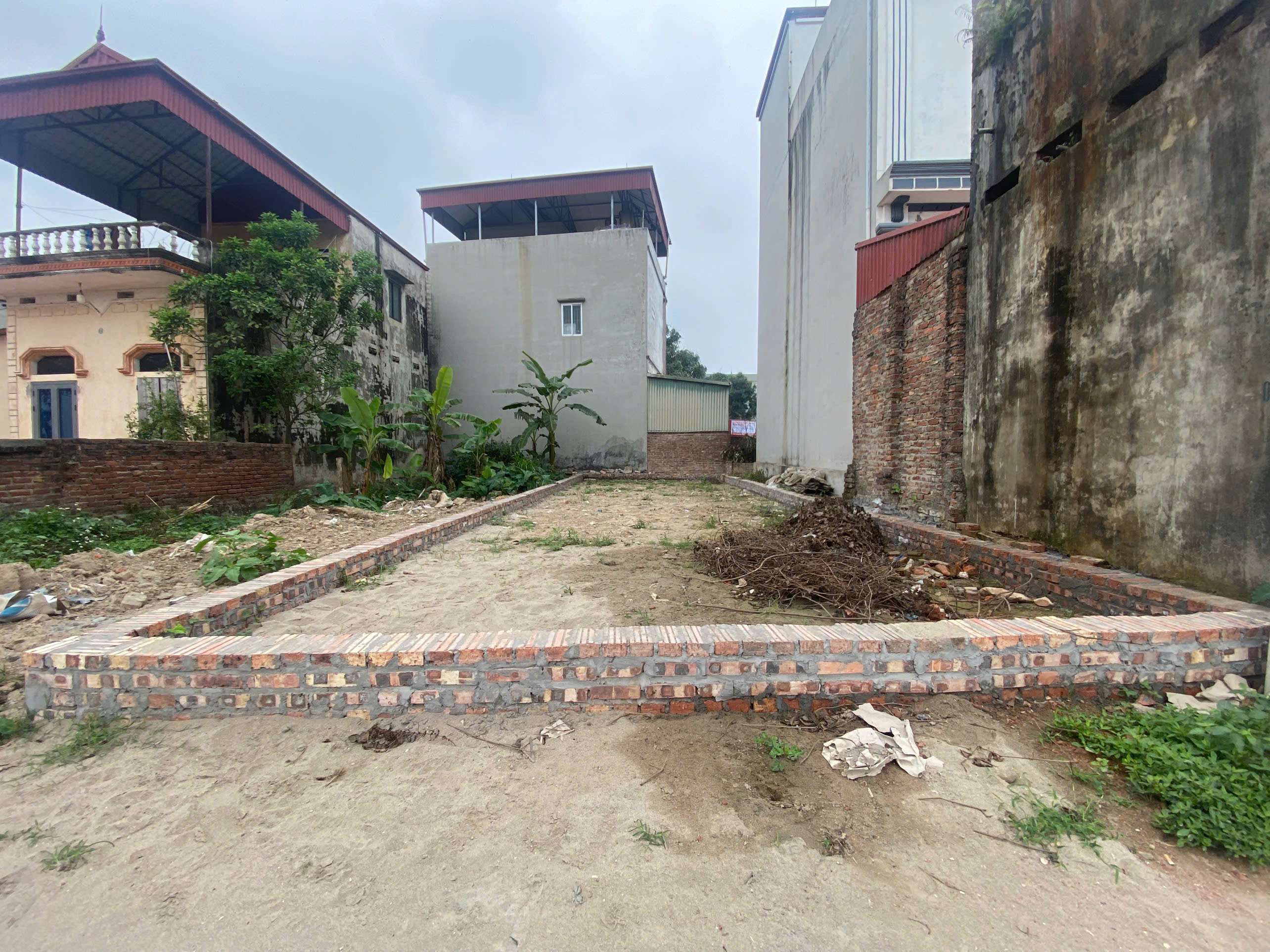 BÌA LÀNG 90M TT QUANG MINH GIÁ 4X TRIỆU/M,ĐỐI DIỆN KHU ĐÔ THỊ,CHÍNH CHỦ - Ảnh 1