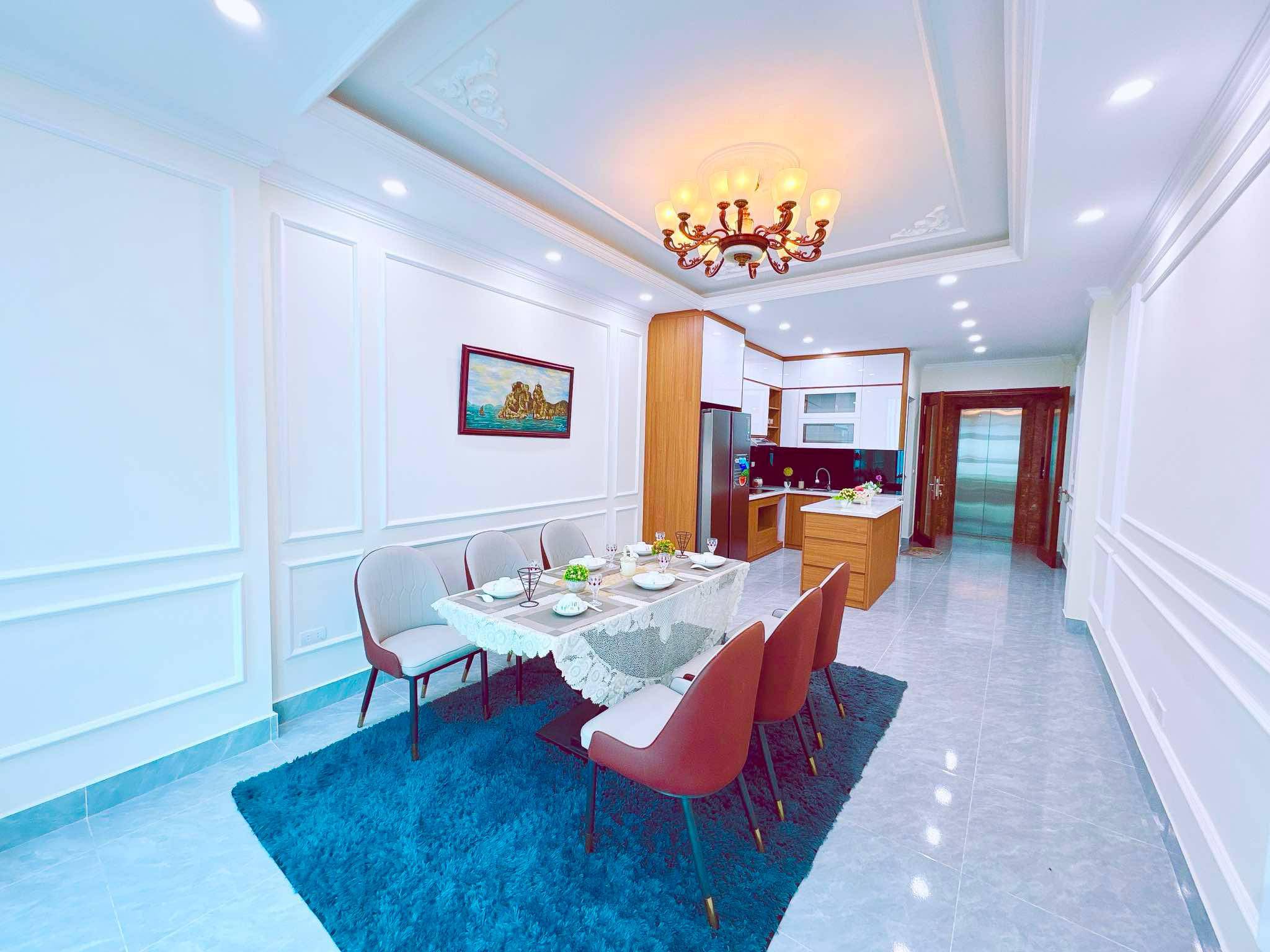 NHÀ NGUYỄN VĂN HUYÊN - PHÂN LÔ - Ô TÔ - SĐCC -LH: EM HOÀNG PHÚ NHÀ ĐẸP - 0969577586 - Ảnh chính