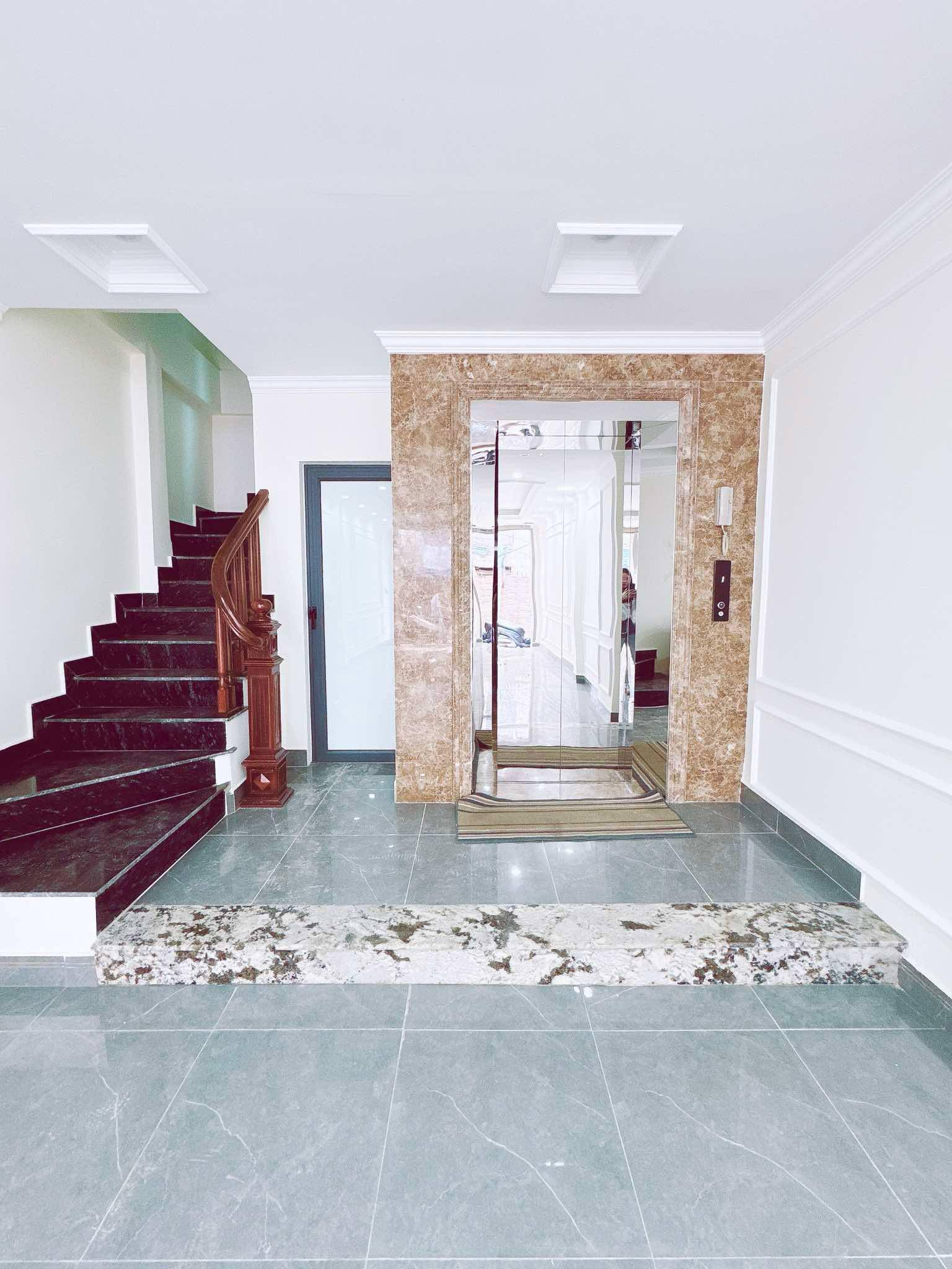 NHÀ NGUYỄN VĂN HUYÊN - PHÂN LÔ - Ô TÔ - SĐCC -LH: EM HOÀNG PHÚ NHÀ ĐẸP - 0969577586 - Ảnh 1