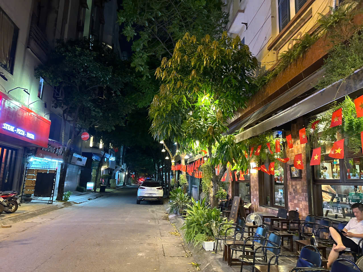 RẤT HIẾM - BÁN NHÀ PHÂN LÔ ĐỖ QUANG 43M2 - 5 TẦNG - 4M MẶT TIỀN - 17.5 TỶ - Ô TÔ VÀO NHÀ - Ảnh 2