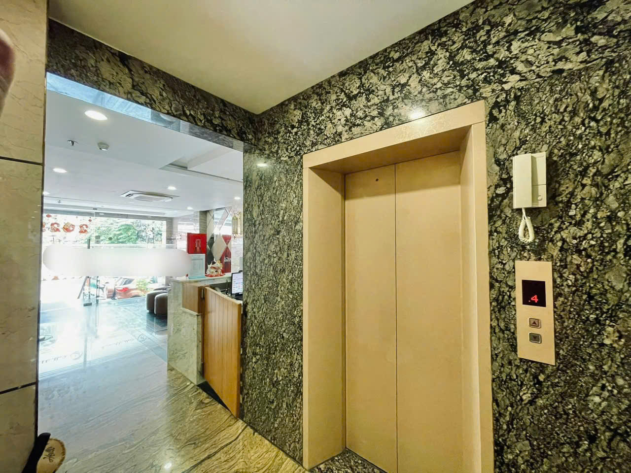 Bán TÒA NHÀ 8 tầng mặt tiền Lê Văn Thọ ngang 5.2m 156m2 KD đa ngành gần Làng Hoa 33 tỷ. - Ảnh 1