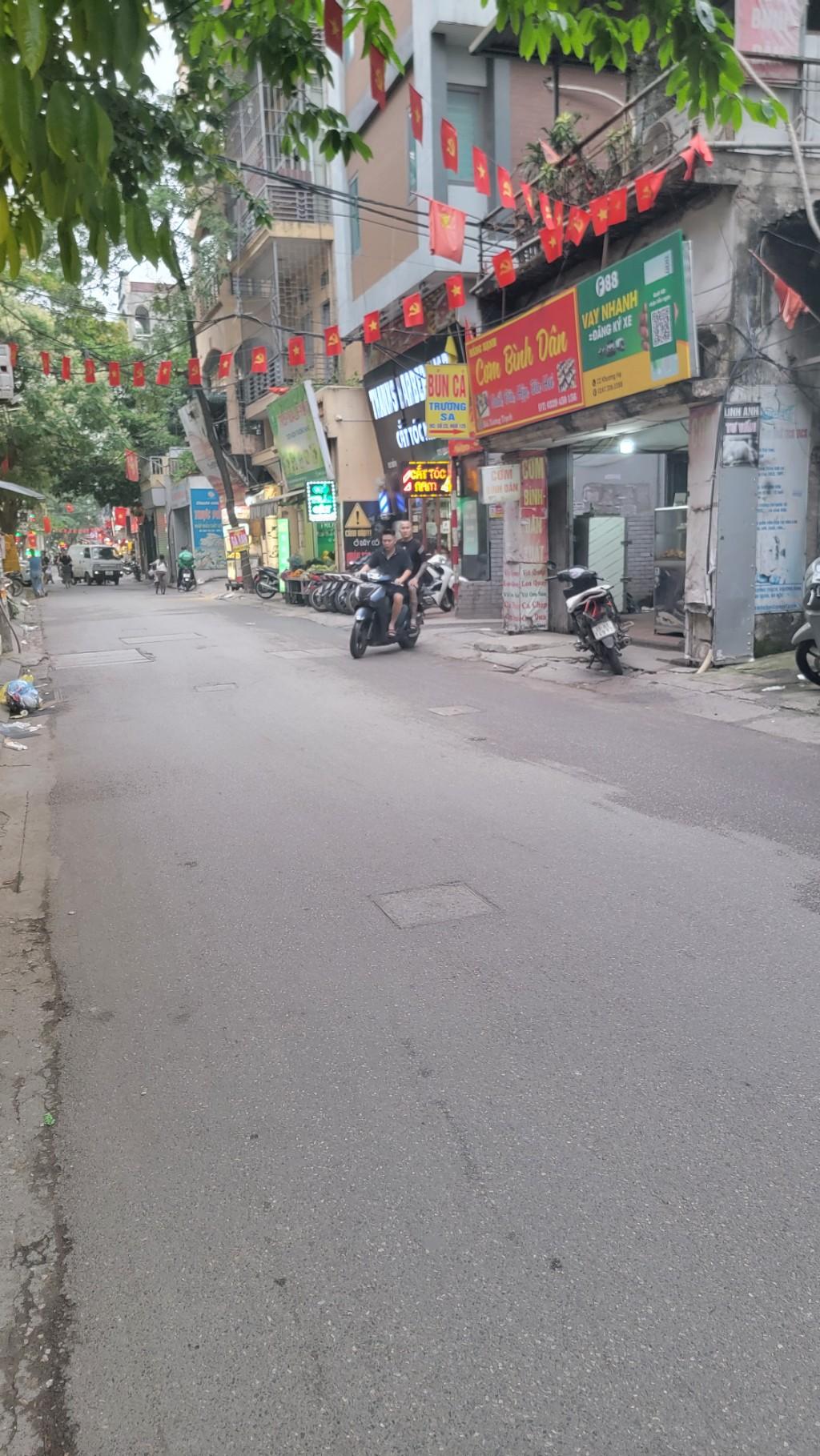 Bán nhà phố Bùi Xương Trạch, DT 73m, Giảm sốc 20,5 tỷ - Ảnh chính