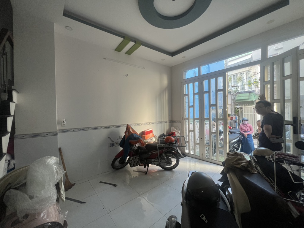 HOT, KẸT TIỀN BÁN GẤP NHÀ LƯƠNG VĂN CAN [P15, Q8] DT: 108.1M2 (7.7X 14M) 4T, 8PN,6WC CHỈ 7.25 TỶ - Ảnh 1