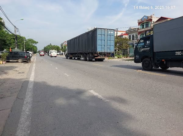 Mặt phố, KD, vỉa hè, 53m2, mt3.5m, 8.3 tỷ, Đông Anh. - Ảnh 2
