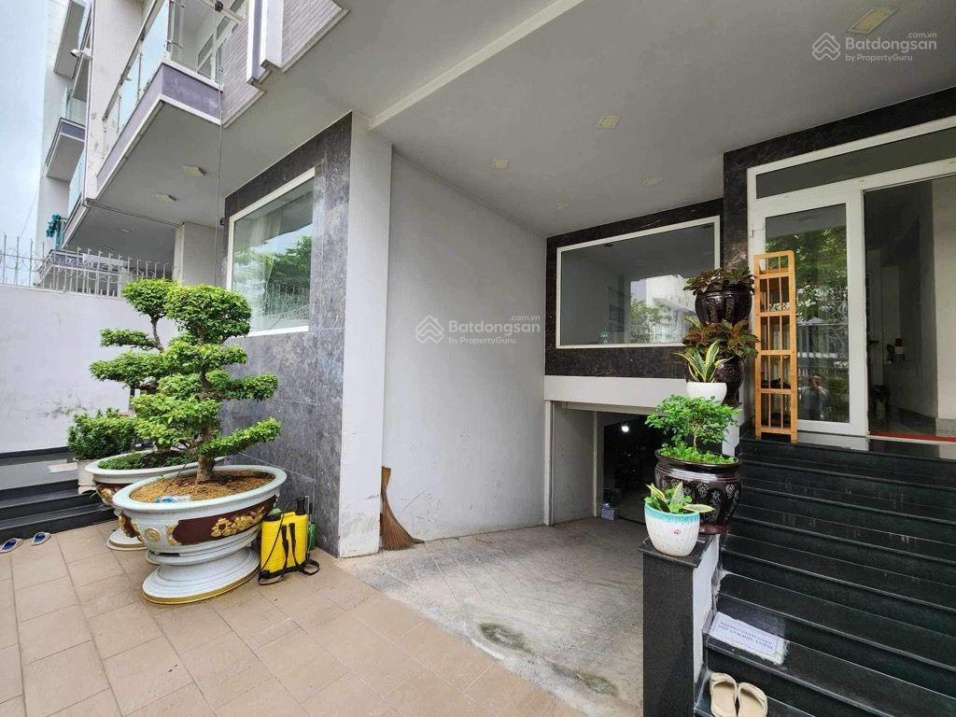 Bán nhà KDC Dương Hồng sát BX Quận 8, 10x20m x 4 tầng BTCT, hoàn công chuẩn đẹp, có tầng hầm Ô tô - Ảnh 2