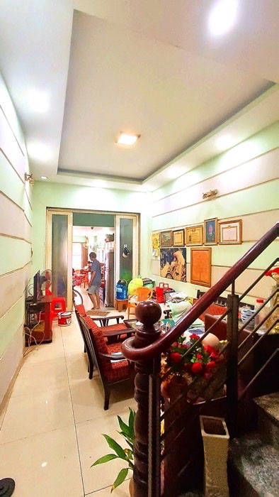 BÁN NHÀ MẶT TIỀN ĐƯỜNG XÓM CHIẾU - KHU VỰC KINH DOANH SẦM UẤT- GẦN TRƯỜNG HỌC, GẦN CHỢ THÔNG RA - Ảnh 3