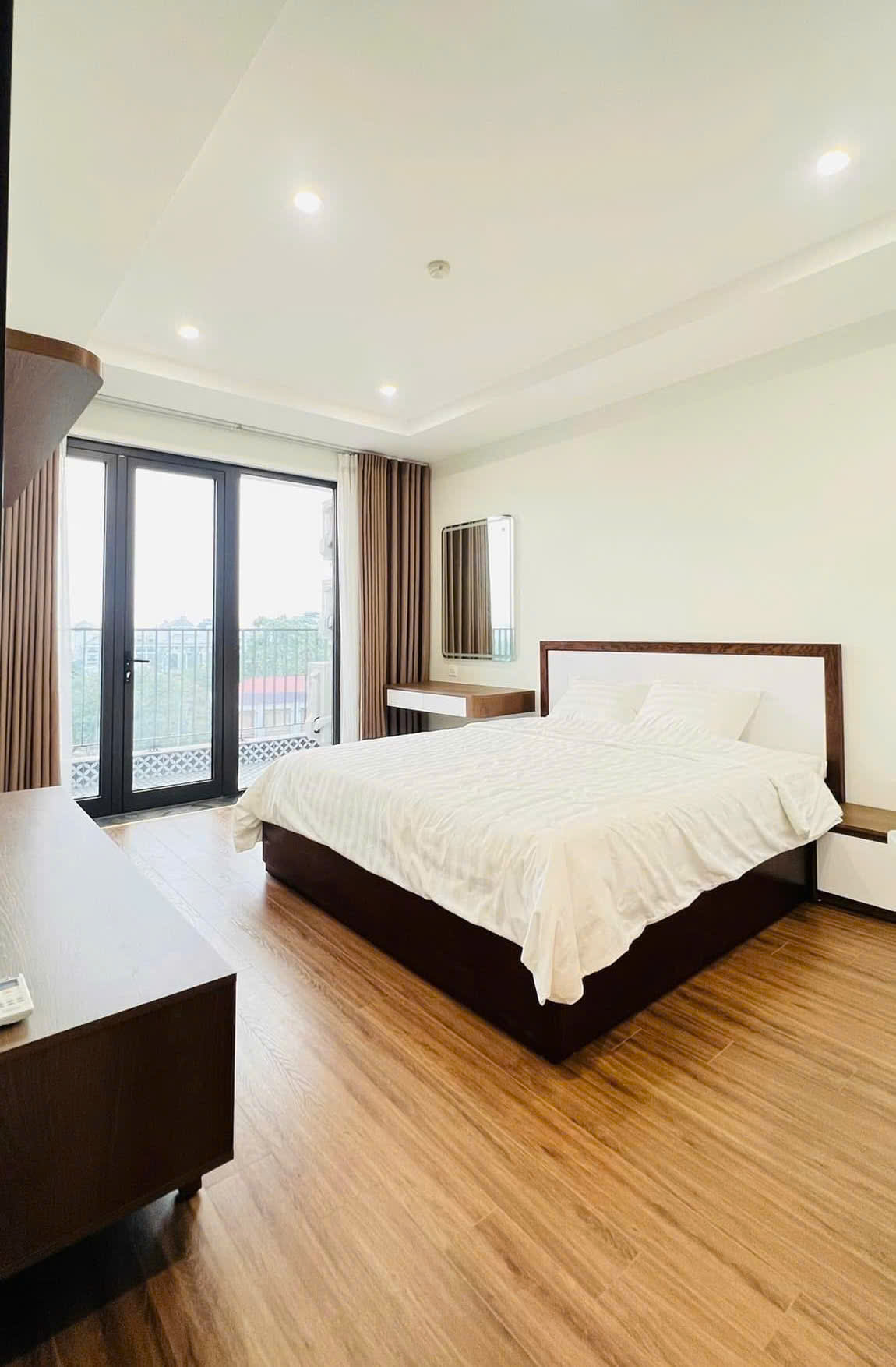 BÁN TÒA NHÀ MẶT PHỐ NGHI TÀM - VIEW HỒ TÂY - 136M² - MT 8M - DÒNG TIỀN 130TR/TH - 78 TỶ - Ảnh 3