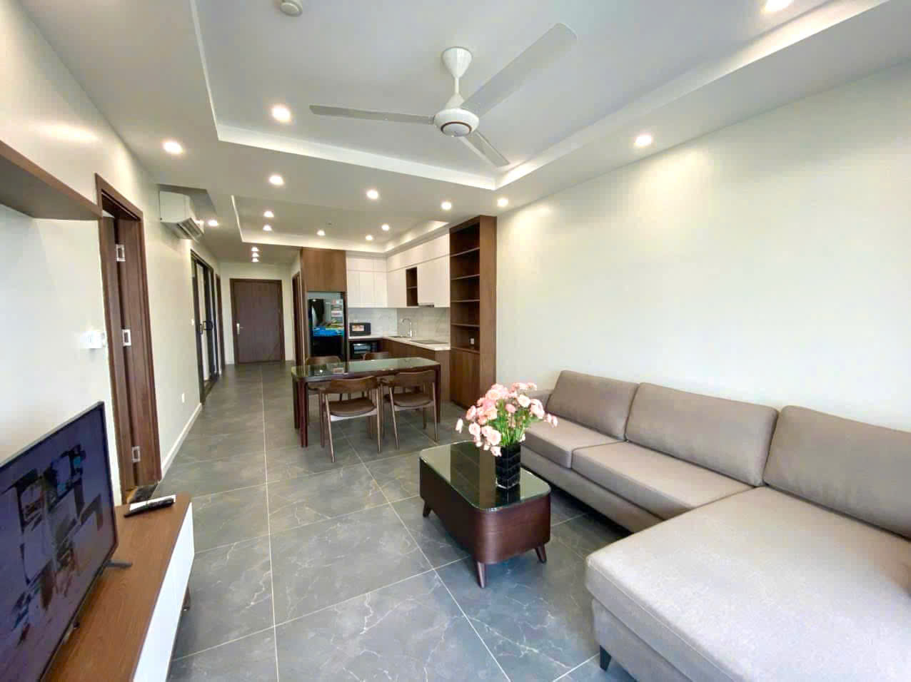 BÁN TÒA NHÀ MẶT PHỐ NGHI TÀM - VIEW HỒ TÂY - 136M² - MT 8M - DÒNG TIỀN 130TR/TH - 78 TỶ - Ảnh 1