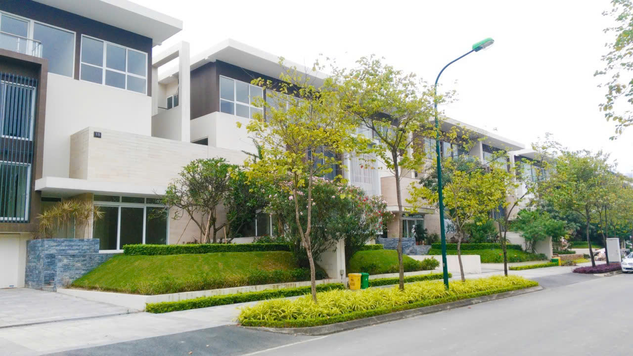 BÁN BIỆT THỰ KHU Q KĐT CIPUTRA - 400M² - MT 12M - GARA Ô TÔ - THANG MÁY - GIÁ 148 TỶ - Ảnh 1