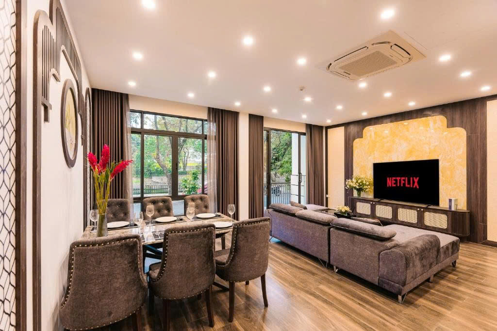 BÁN NHÀ MẶT PHỐ TRỊNH CÔNG SƠN, TÂY HỒ - 130M² - MT RỘNG - VỈA HÈ Ô TÔ TRÁNH - 89 TỶ - Ảnh chính