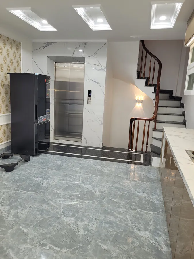 Bán Nhà Tây Sơn. Đống Đa. 6 Tầng Thang Máy. Ô Tô. DT 39m2. MT 3,9m. Giá 13,5 Tỷ. - Ảnh 2