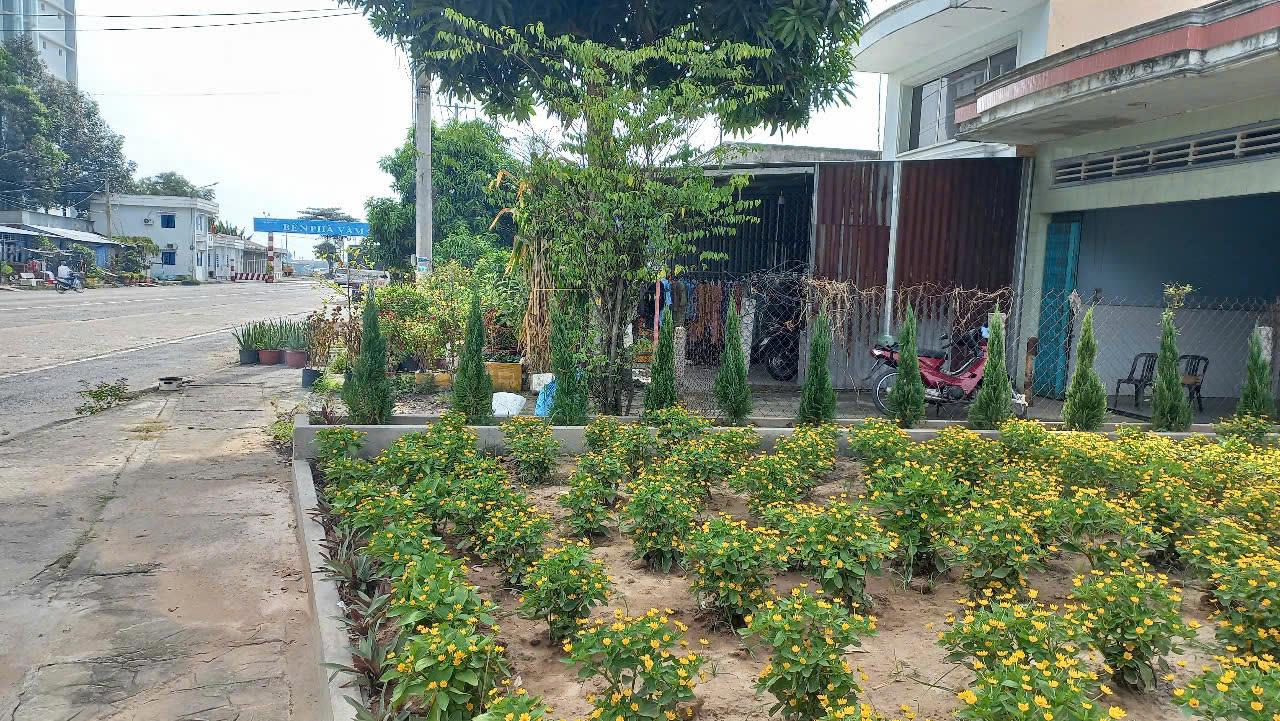 SỞ HỮU NGAY NHÀ ĐẸP - GIÁ TỐT - Vị Trí Đắc Địa Tại Bến phà Vàm Cống, xã Bình Thành, H. Lấp Vò, Đồng - Ảnh 1