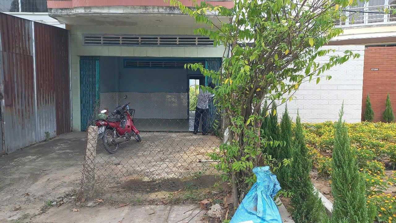 SỞ HỮU NGAY NHÀ ĐẸP - GIÁ TỐT - Vị Trí Đắc Địa Tại Bến phà Vàm Cống, xã Bình Thành, H. Lấp Vò, Đồng - Ảnh chính
