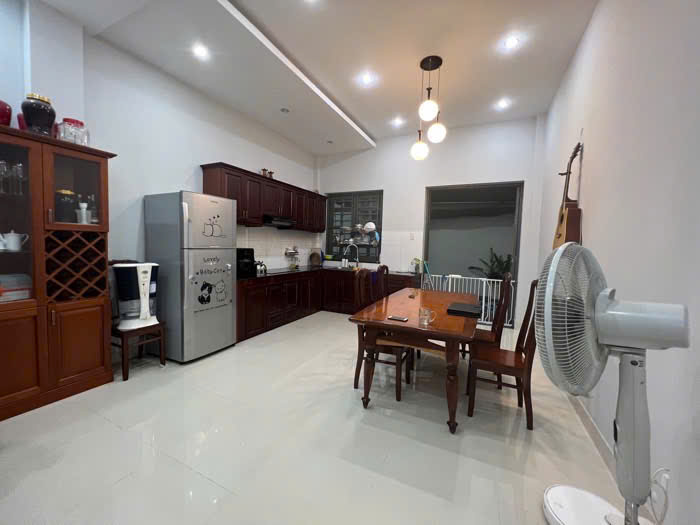 OTO NGỦ TRONG NHÀ, GIÁP BÌNH THẠNH- GIÁP PHẠM VĂN ĐỒNG- KHU DÂN CƯ SẦM UẤT - Ảnh 3
