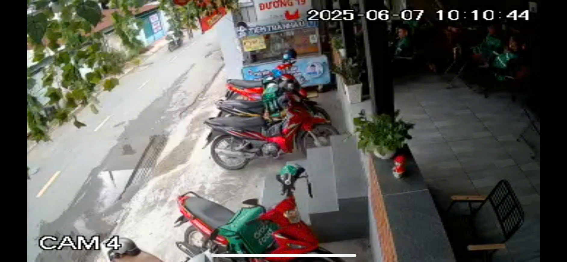 CẦN SANG NHƯỢNG QUÁN CAFE + 2 KIOT KINH DOANH (TỔNG DIỆN TÍCH ~120M2) – KHU VỰC GẦN CẦU BÌNH LỢI, - Ảnh 4