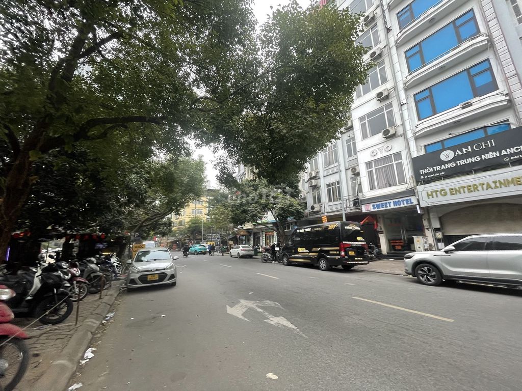 Siêu phẩm Trung Hòa – Cầu Giấy: 68m2, gần Big C, ô tô vào nhà – Mức giá không tưởng chỉ nhỉnh chục - Ảnh 1