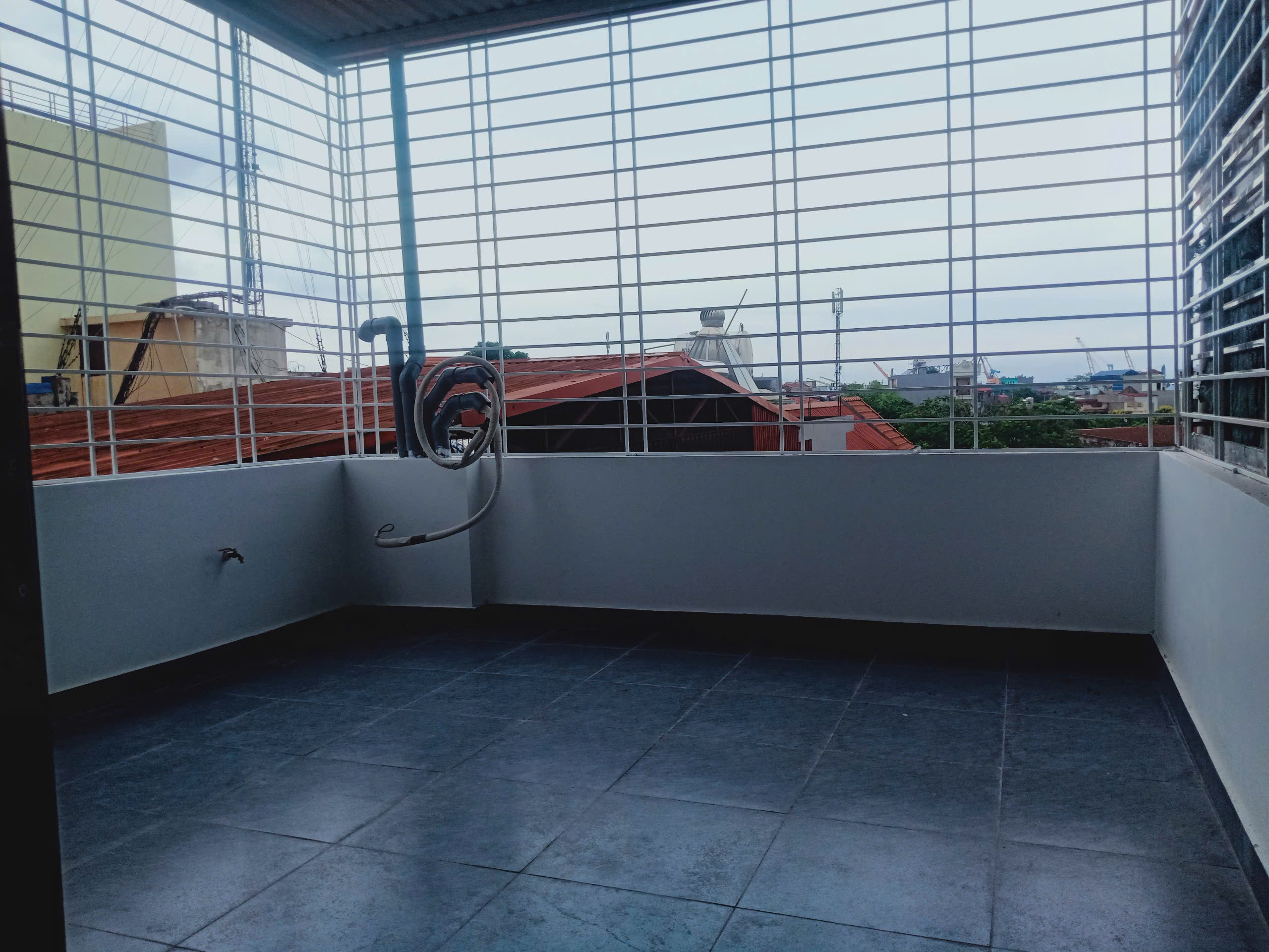 Bán Nhà 4 Tầng Độc Lập - Ô Tô Đỗ Cửa - Trung Tâm Đà Nẵng, Ngô Quyền, Hải Phòng. Dt 60m2 Hướng nam - Ảnh 4