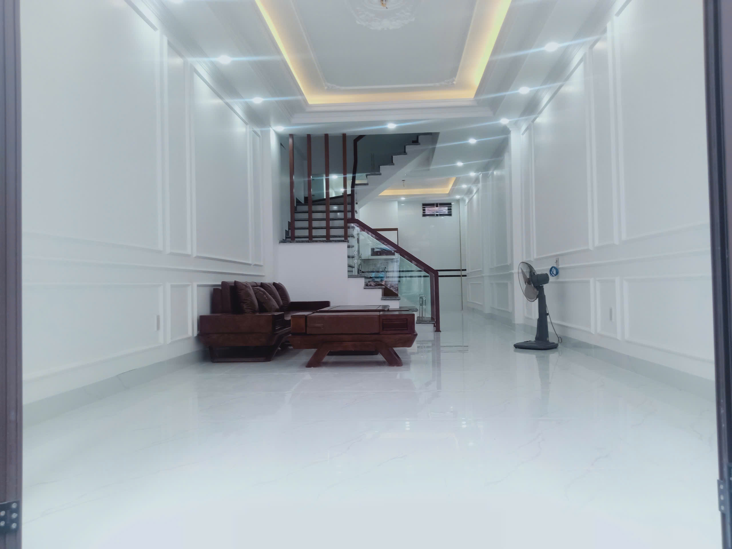 Bán Nhà 4 Tầng Độc Lập - Ô Tô Đỗ Cửa - Trung Tâm Đà Nẵng, Ngô Quyền, Hải Phòng. Dt 60m2 Hướng nam - Ảnh chính