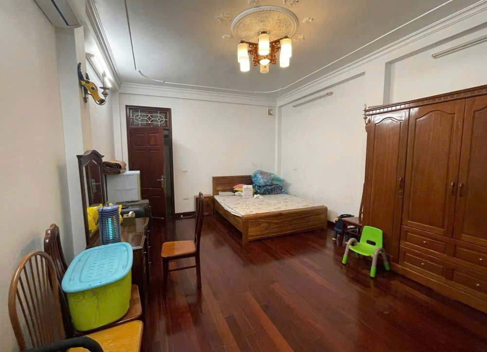 NHÀ ĐẸP DÂN XÂY, PHỐ CẦU GIẤY, 6 TẦNG THANG MÁY, GẦN Ô TÔ TRÁNH – NHỈNH 10 TỶ - Ảnh 2