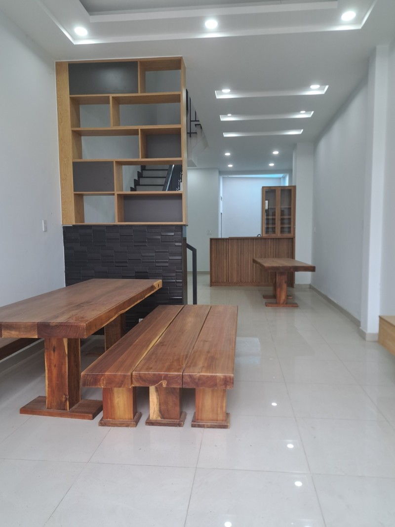 Bán nhà 3 Tầng Dĩ An_TPHCM,đường nhựa trước nhà rộng rãi,thông 8 hướng - Ảnh chính