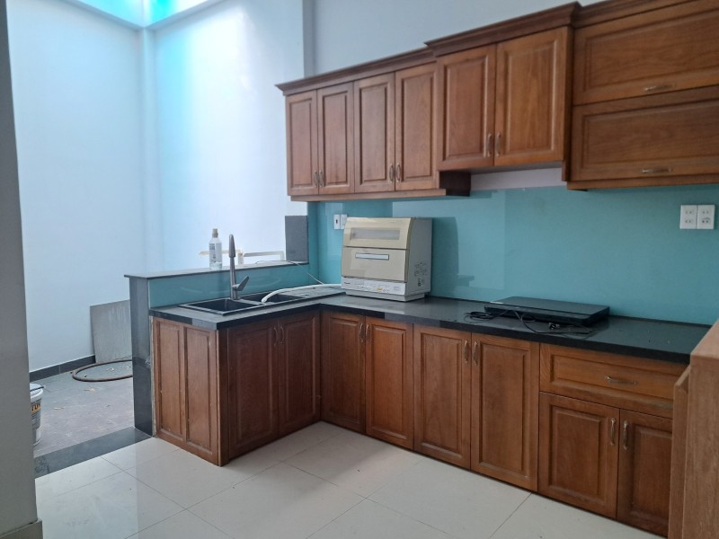 Bán nhà 3 Tầng Dĩ An_TPHCM,đường nhựa trước nhà rộng rãi,thông 8 hướng - Ảnh 1