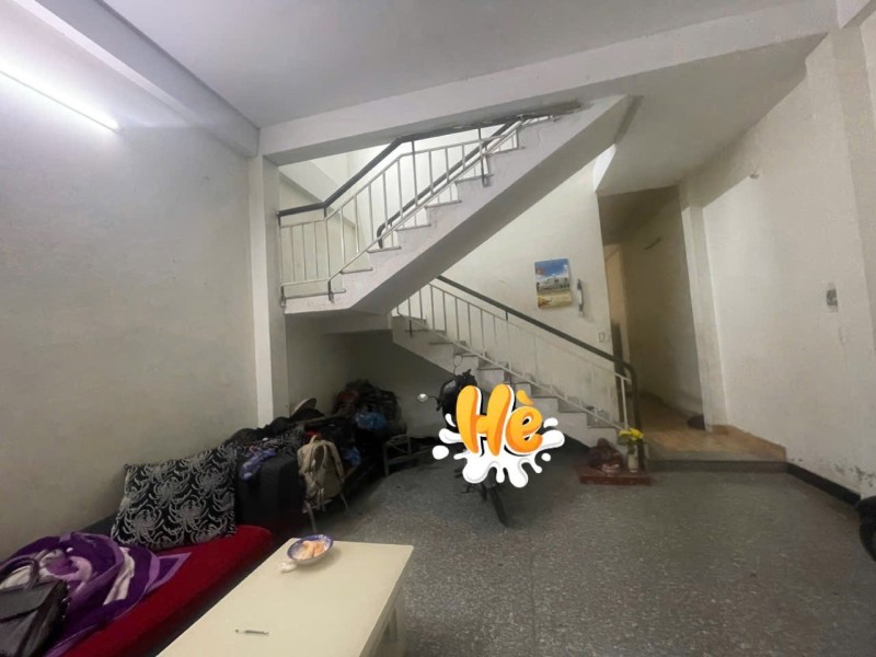 # Sát MT Ỷ Lan Nguyên Phi, 77m2, ngang 5.3m, 3 tầng, nhỉnh 4 tỷ - Ảnh 1