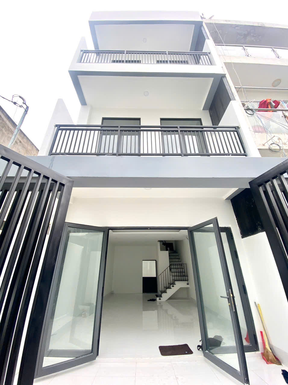 Bán nhà 3 tầng, 52m², 3PN, 3WC, Q.9, 4.75  tỷ, sổ hồng - Ảnh chính