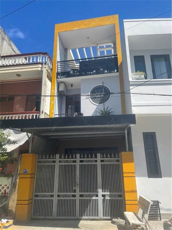 NHÀ ĐẸP – GIÁ TỐT  – CẦN BÁN  CĂN NHÀ 3 TẦNG TẠI Hẻm 275 Lê Duẩn, phường 7, tp Tuy Hoà, Phú Yên - Ảnh chính