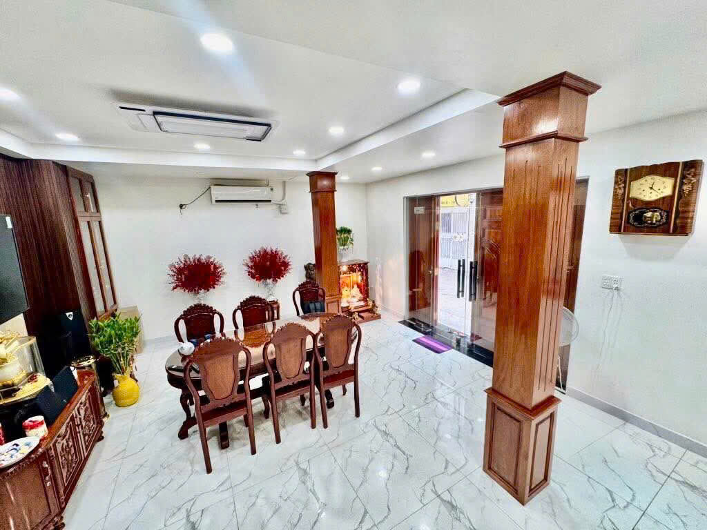 66M2 - 4 TẦNG - ĐƯỜNG 6 M - 2 MẶT TIỀN TRẦN HƯNG ĐẠO QUẬN 1, - Ảnh chính