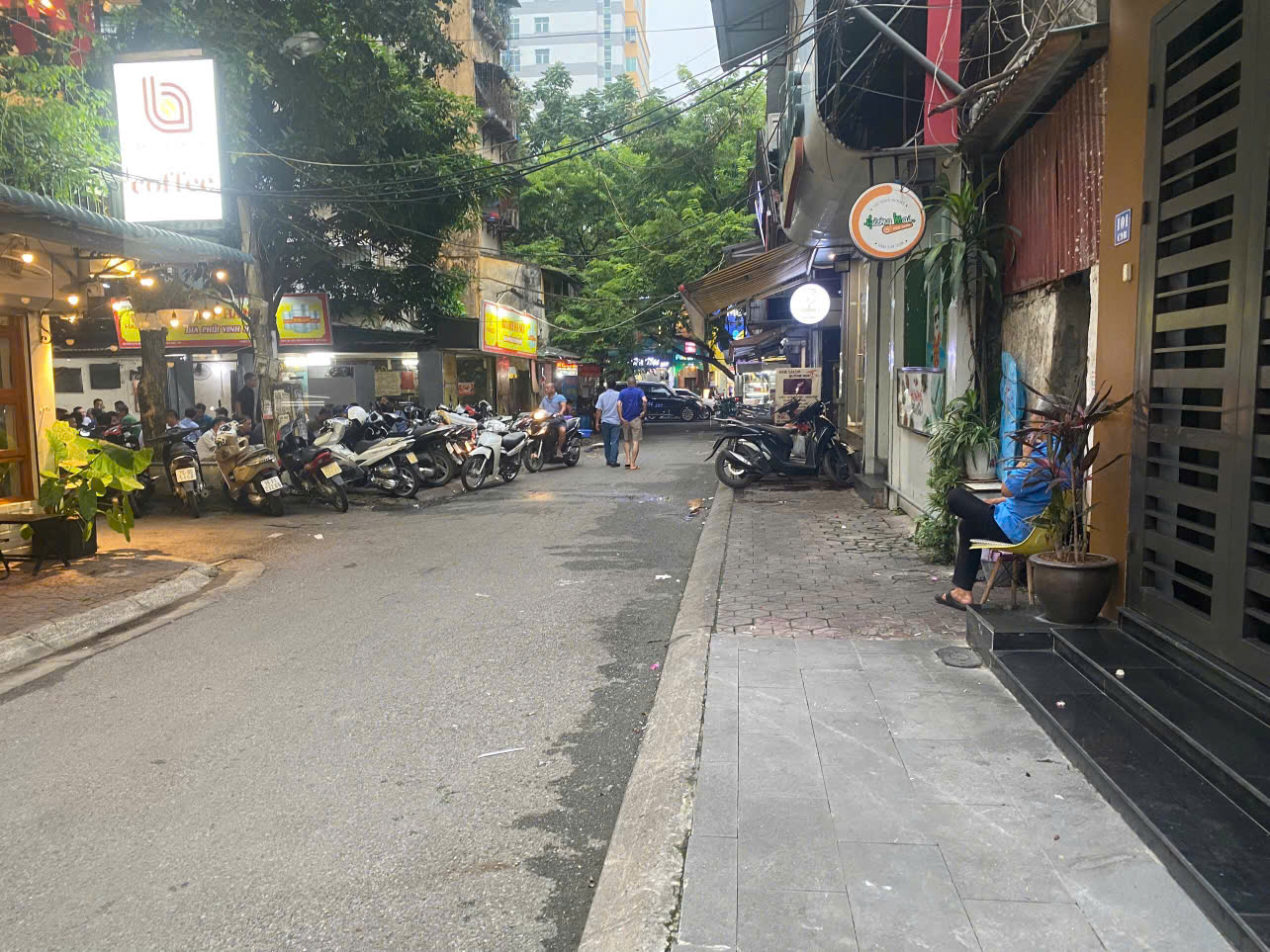 Chính chủ cho thuê mặt bằng kinh doanh tầng 1 và cho thuê phòng trọ tại số 102 ngõ 26 Tô Hiệu, - Ảnh chính