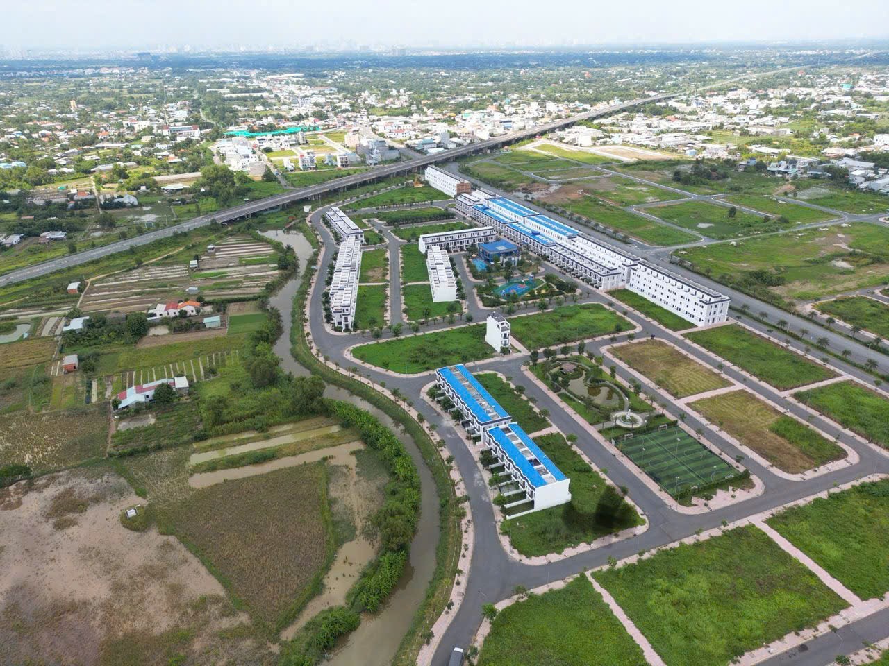 ĐẤT CHÍNH CHỦ - 2 MẶT TIỀN -  KDC  The Sol City Đường Vĩnh Phú 41, Long Thượng, Cần Giuộc, Long An - Ảnh 1