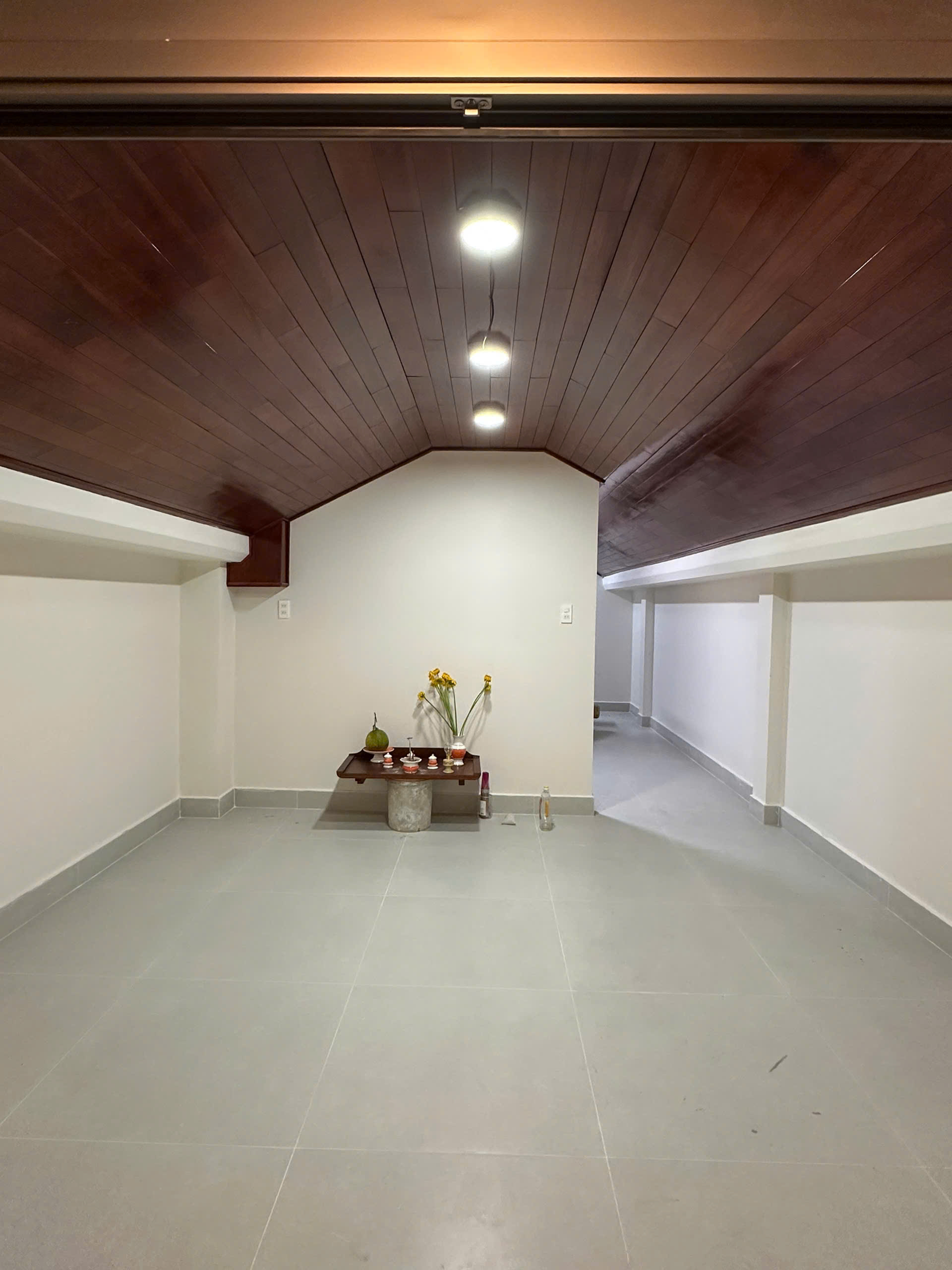 CHO THUÊ NHÀ NGUYÊN CĂN PHAN ĐÌNH PHÙNG P2 ĐÀ LẠT - 5 TẦNG, 8PN, THANG MÁY, MẶT BẰNG KD - Ảnh 2