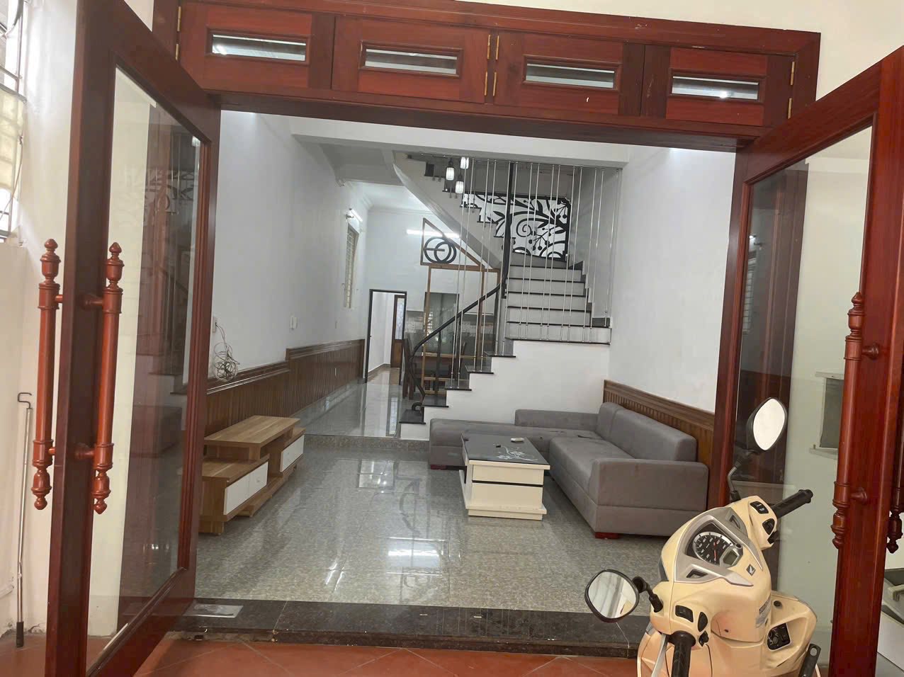 Bán nhà 2 tầng ngõ phố Trương Mỹ, ph Lê Thanh Nghị, TP HD, 96.6m2, căn góc, 2 ngủ, gara - Ảnh chính
