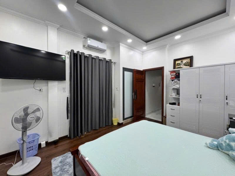 Bán nhà lô góc, HXH 5m Nguyễn Cảnh Chân - gần Trần Hưng Đạo, 5,5x12m, 3 tầng, 14,95 tỷ - Ảnh 1