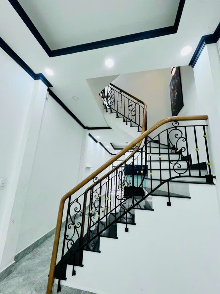 NHÀ PHỐ KHU NAM LONG QUẬN 12 CHỈ 6 TỶ- 4 TẦNG 4PN- DT 70m2 (4x17,5) HXT 8M DÂN TRÍ CAO<br><br>⛔️Diện tích - Ảnh 4