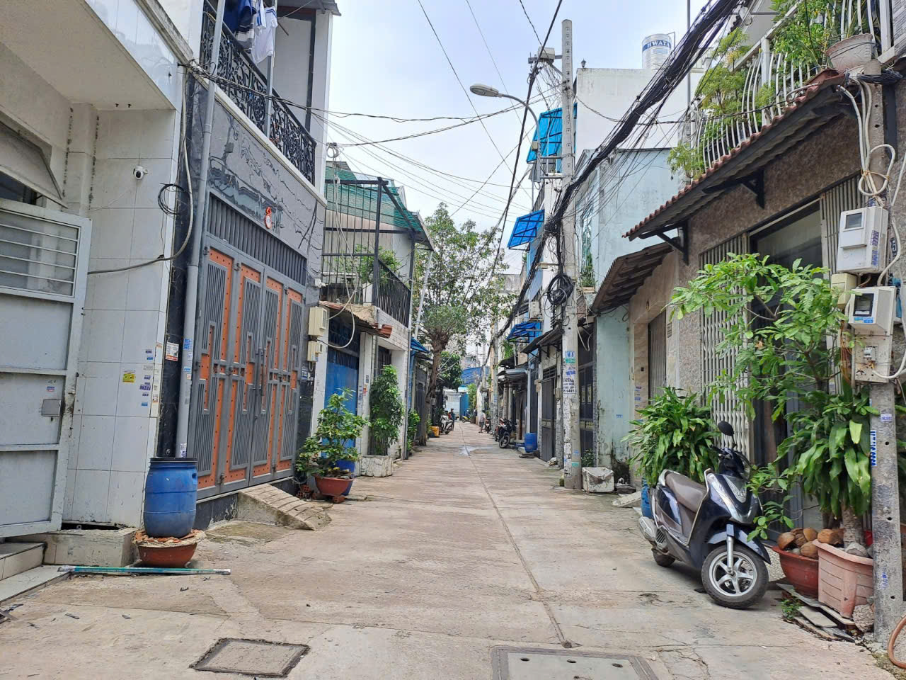 Bán Gấp nhà Đ số 9 BHH hẻm 6m 1 sẹc gần mặt tiền 60m2,2 Tầng Nhỉnh 4 tỷ - Ảnh chính