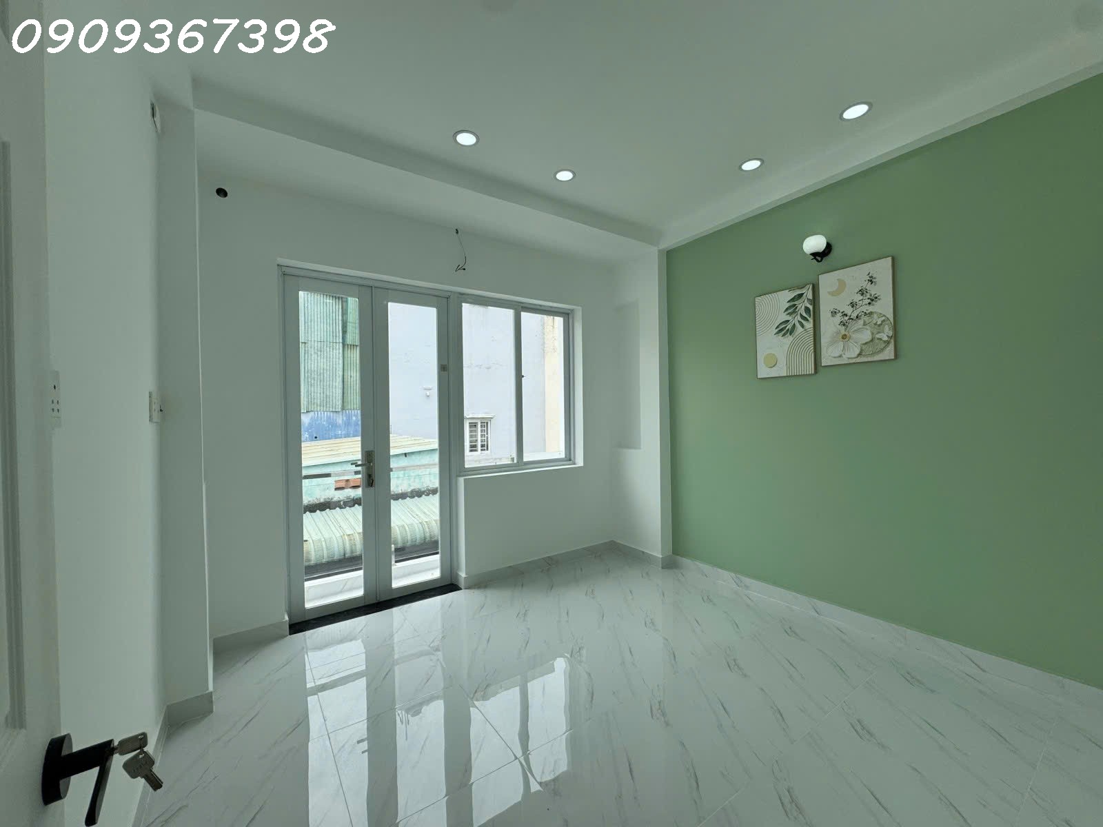 CHỈ 5.9 TỶ - NHÀ 3 TẦNG ÂU DƯƠNG LÂN - CÁCH QUẬN 1 CHỈ 1KM - FULL NỘI THẤT. - Ảnh 3