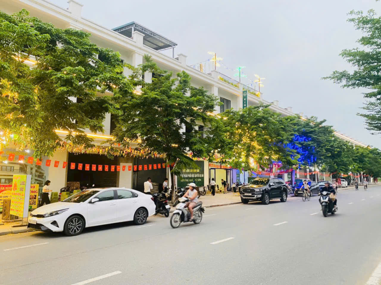 Shophouse3 tầng kinh doanh ngay vỉa hè 7m-MT5,5 chỉ cần hơn 2 tỷ để sở hữu - sổ đỏ lâu dài - Ảnh 2
